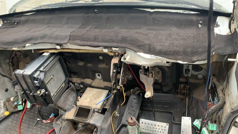 Регулировка распределителя тормозных усилий (Колдуна) Рено Логан