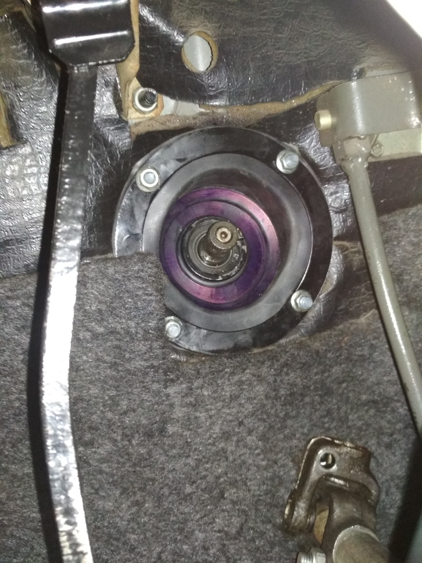 Замена сальника рулевого вала без снятия редуктора. — ГАЗ 31105, 2,4 л ...