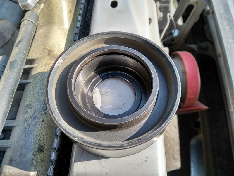 Замена подшипника в натяжном ролике — Toyota Corona Premio (T210), 2 л ...