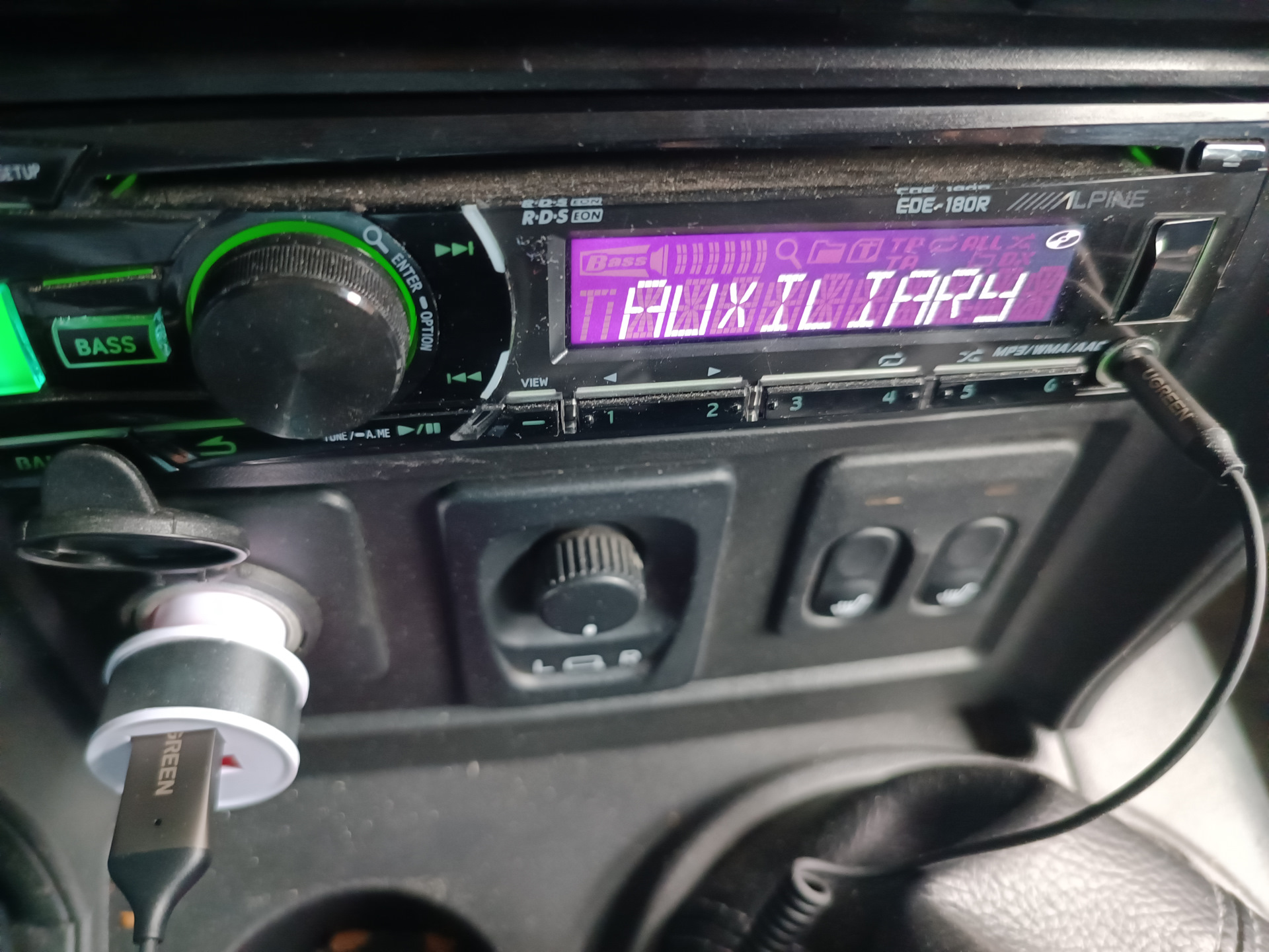 4. Bluetooth приемник для Alpine CDE-180R - Chevrolet Niva GLX, 1,7 л, 2015 года