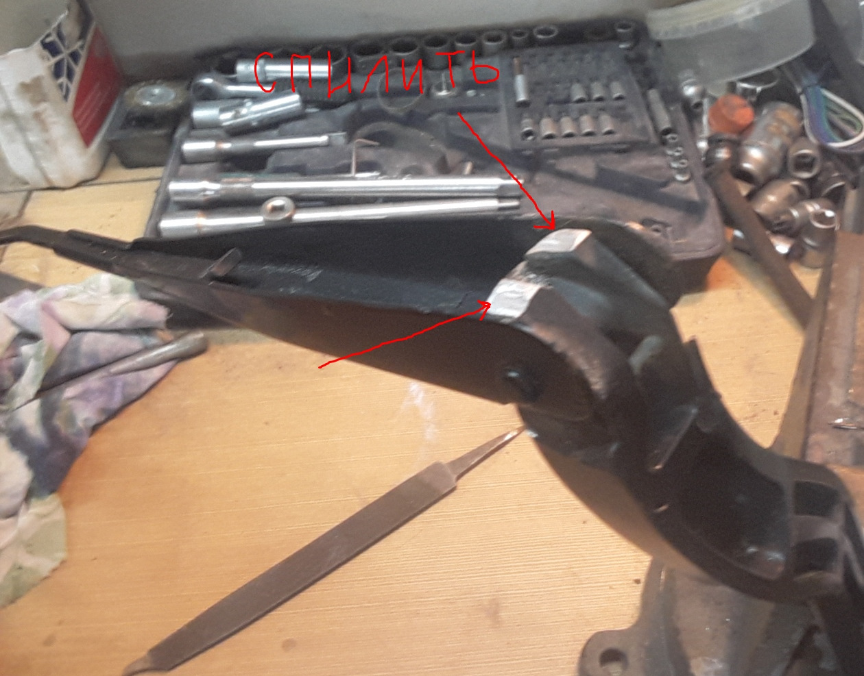 Пружина поводка стеклоочистителя — Opel Vectra C, 2,2 л, 2007 года ...