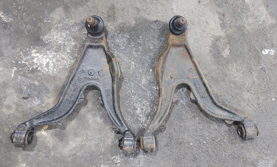 Реставрация шаровых опор — Volvo 850 R, 2,3 л, 1996 года | своими ...