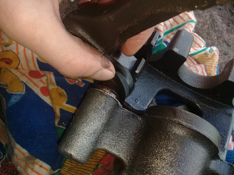 закисший суппорт — Toyota Camry (XV30), 2 л, 2002 года | своими руками ...