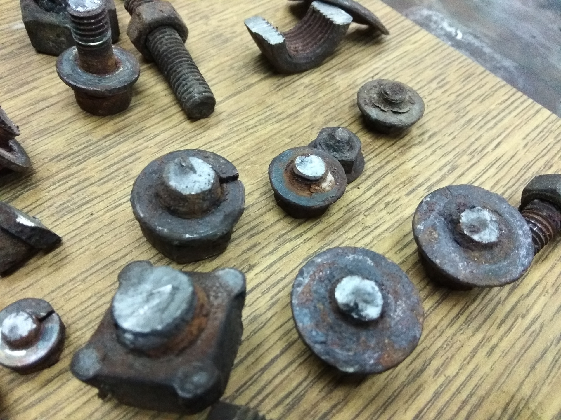 А как откручиваются болты на японце 1998г — Mitsubishi Pajero (2G), 3 л ...