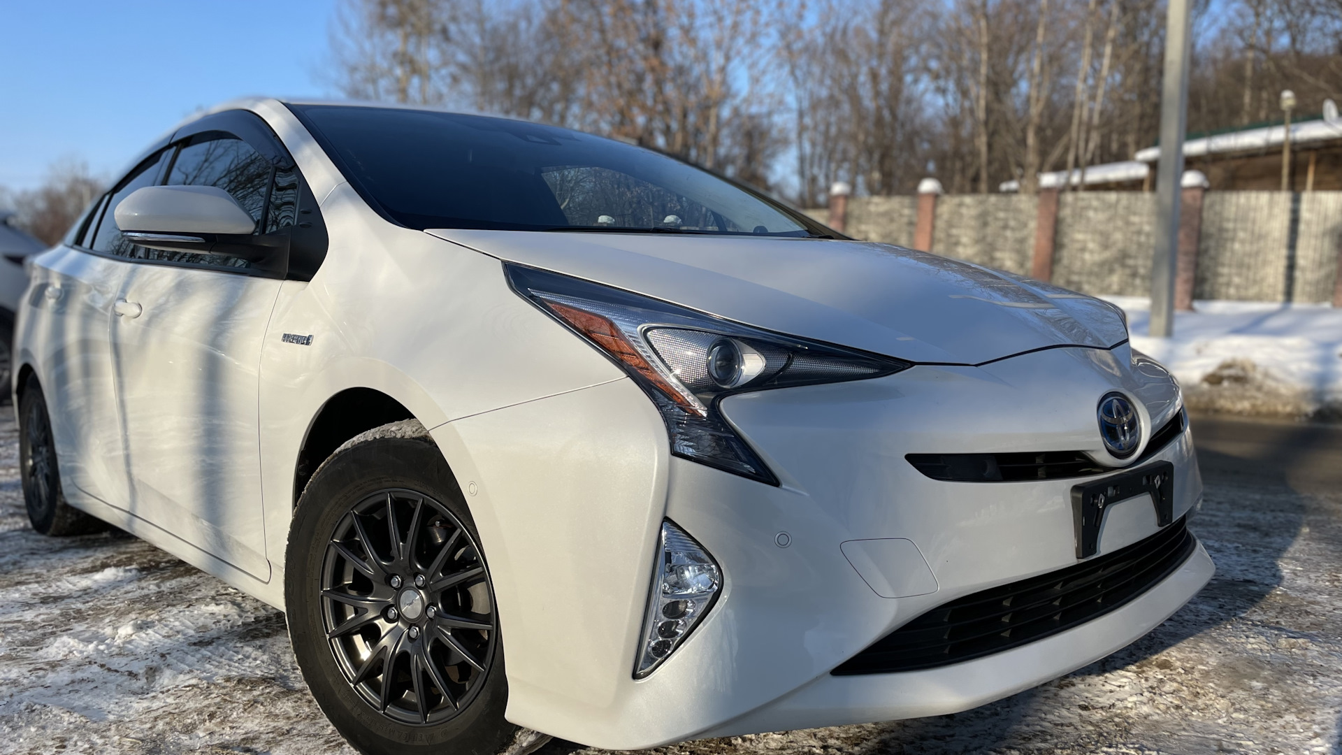 Toyota Prius (50) 1.8 гибридный 2016 | 51 кузов комплектация А на DRIVE2