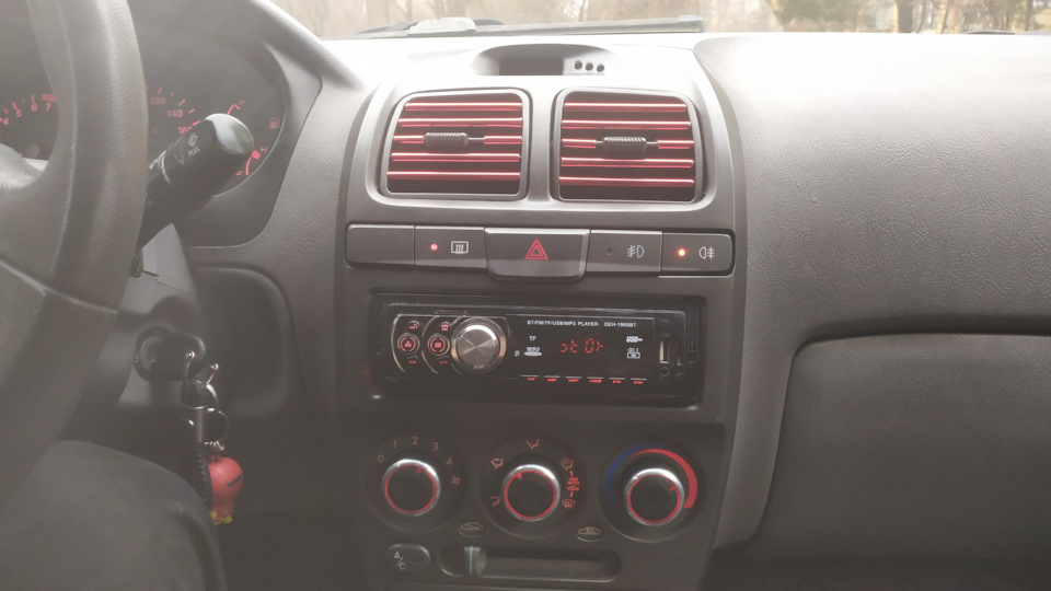 Креативные часы в акцент — Hyundai Accent (2G), 1,5 л., 2008 года ...