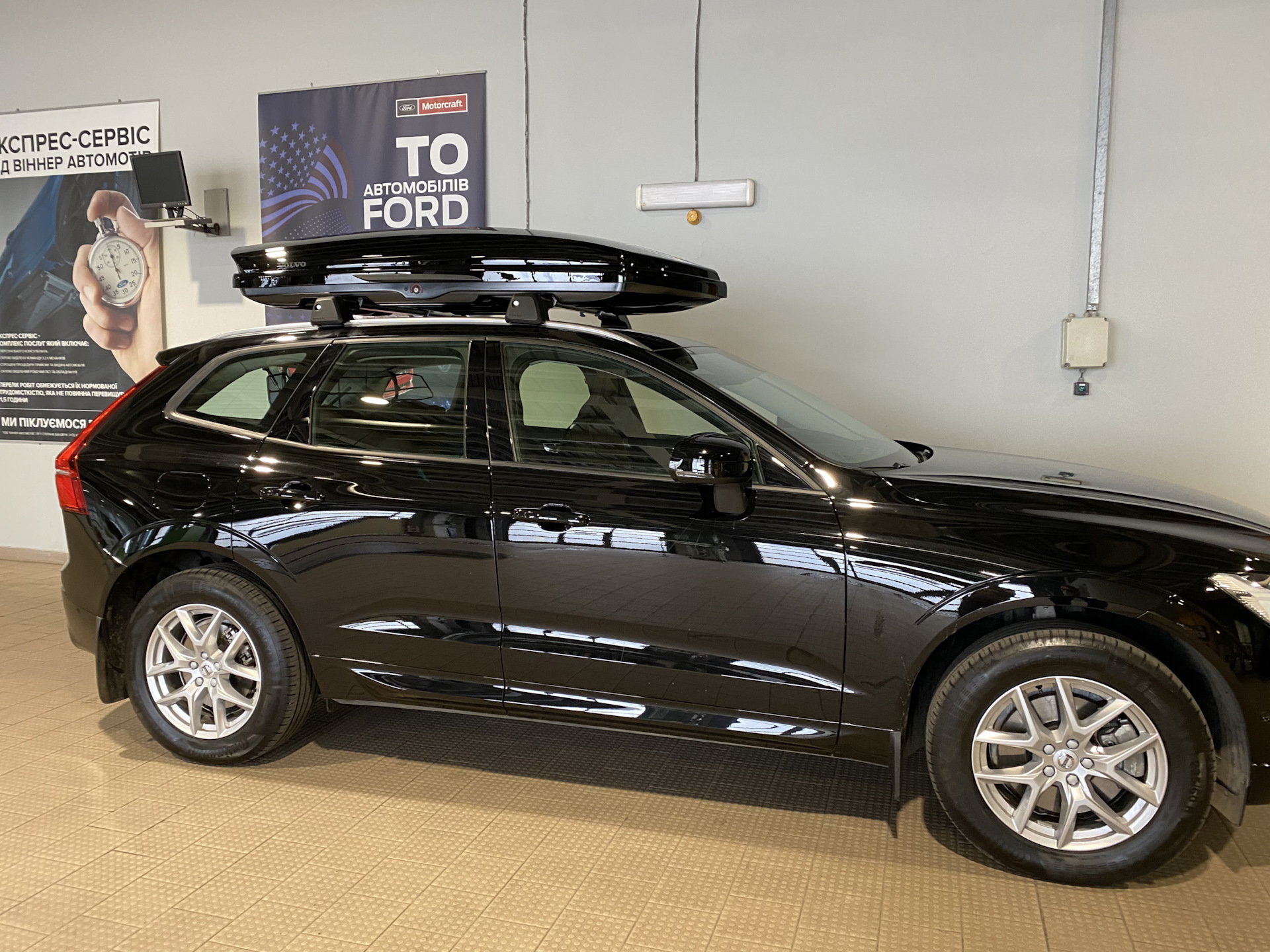 Крыша вольво хс60. Багажник на крышу вольво xc60. багажник на крышу volvo xc60 1 поколения.