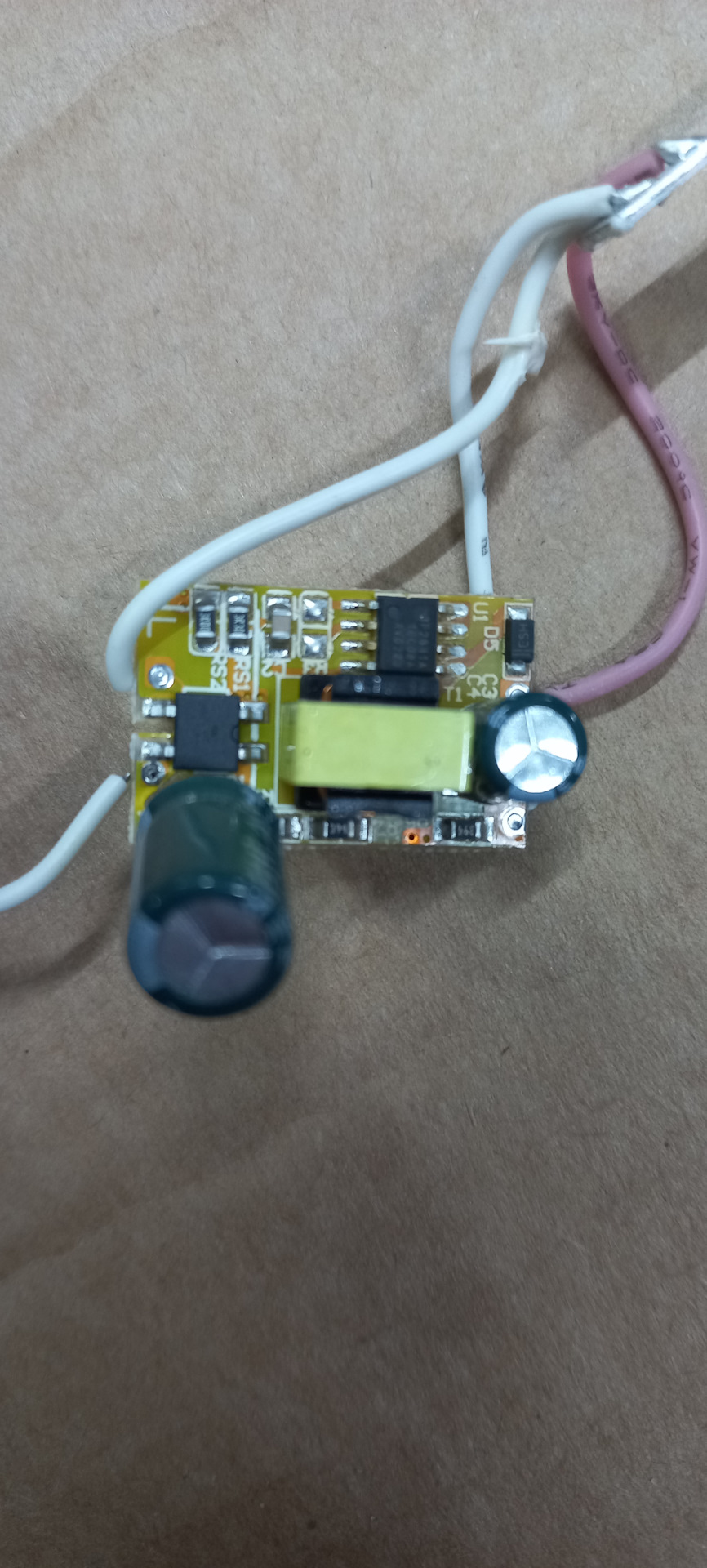 Что такое драйвер в светодиодной лампе и как он функционирует ...