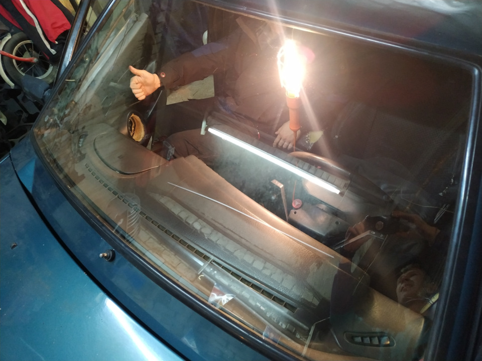 Замена лобового стекла, ТО. — Lada 2115, 1,5 л, 2001 года | другое | DRIVE2