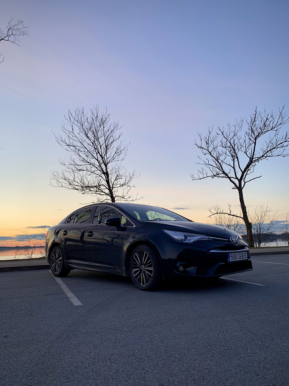 Фото рабочей стороны ( на другую птичка нагадила) — Toyota Avensis III, 2  л, 2016 года | фотография | DRIVE2