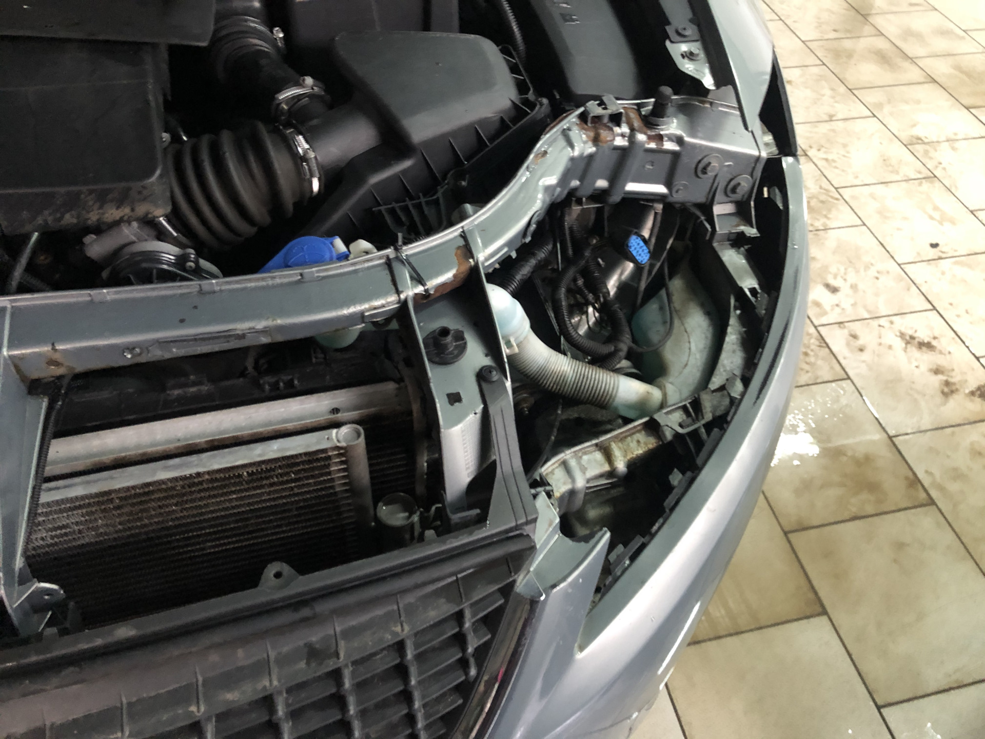 Замена лампочки габаритных огней. — Ford Mondeo IV, 2,3 л, 2008 года ...