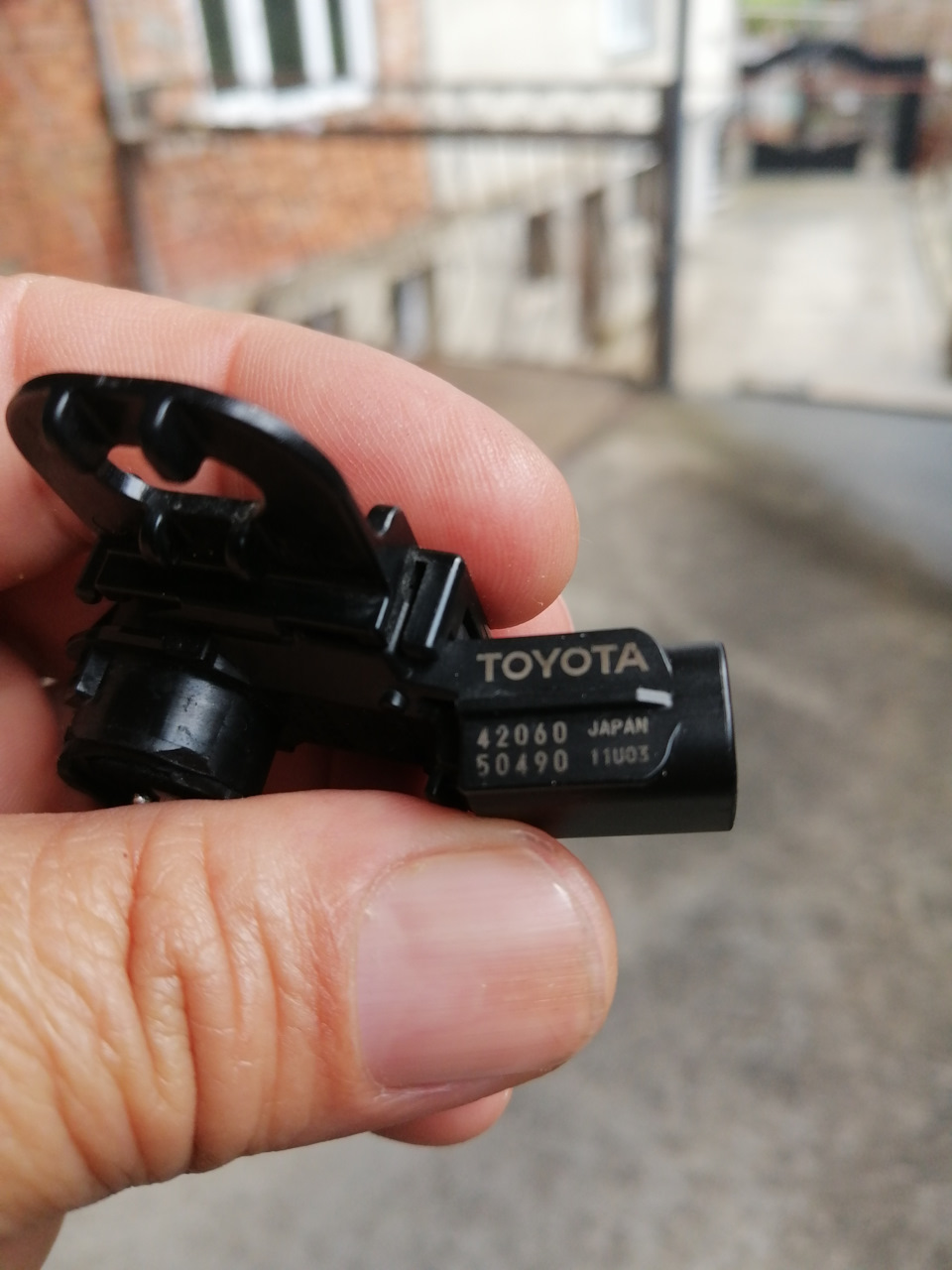 Датчик парковки на RAV 4 . — Toyota RAV4 Hybrid (4G), 2,5 л, 2017 года ...