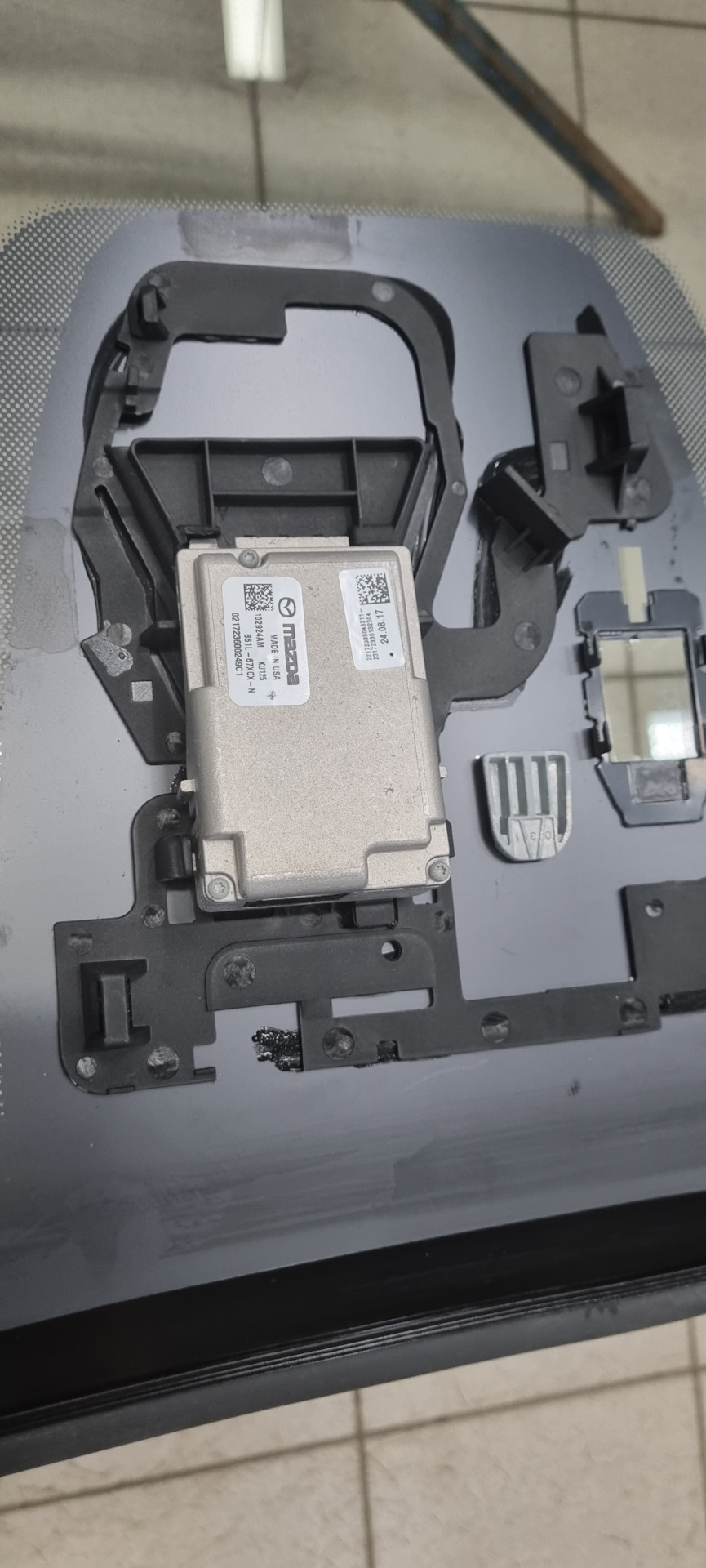 Лобовое стекло "Benson" — замена. — Mazda CX-9 (2G), 2,5 л, 2017 года ...