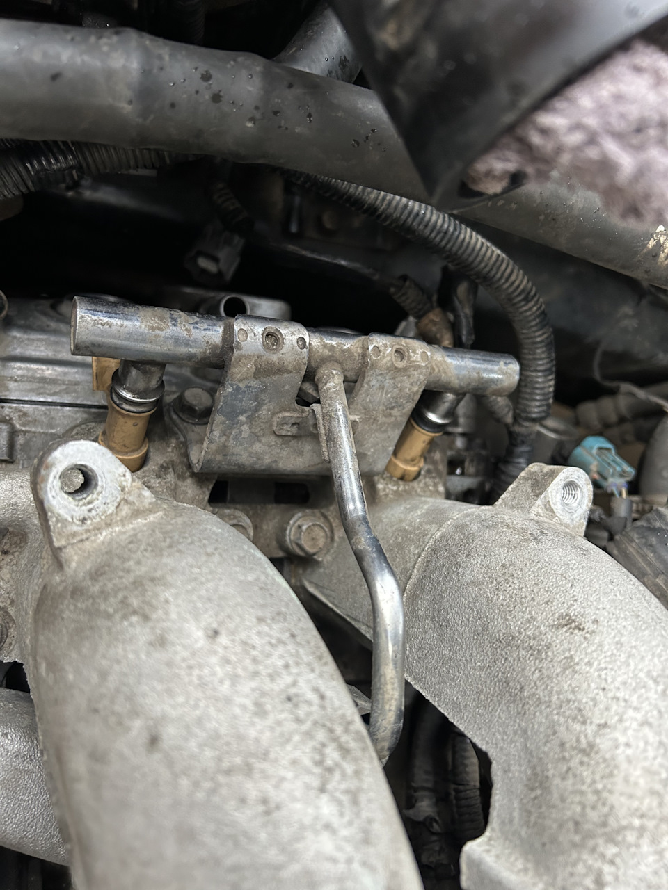 Замена уплотнительных колец форсунок — Subaru Outback (BP), 2,5 л, 2007 ...
