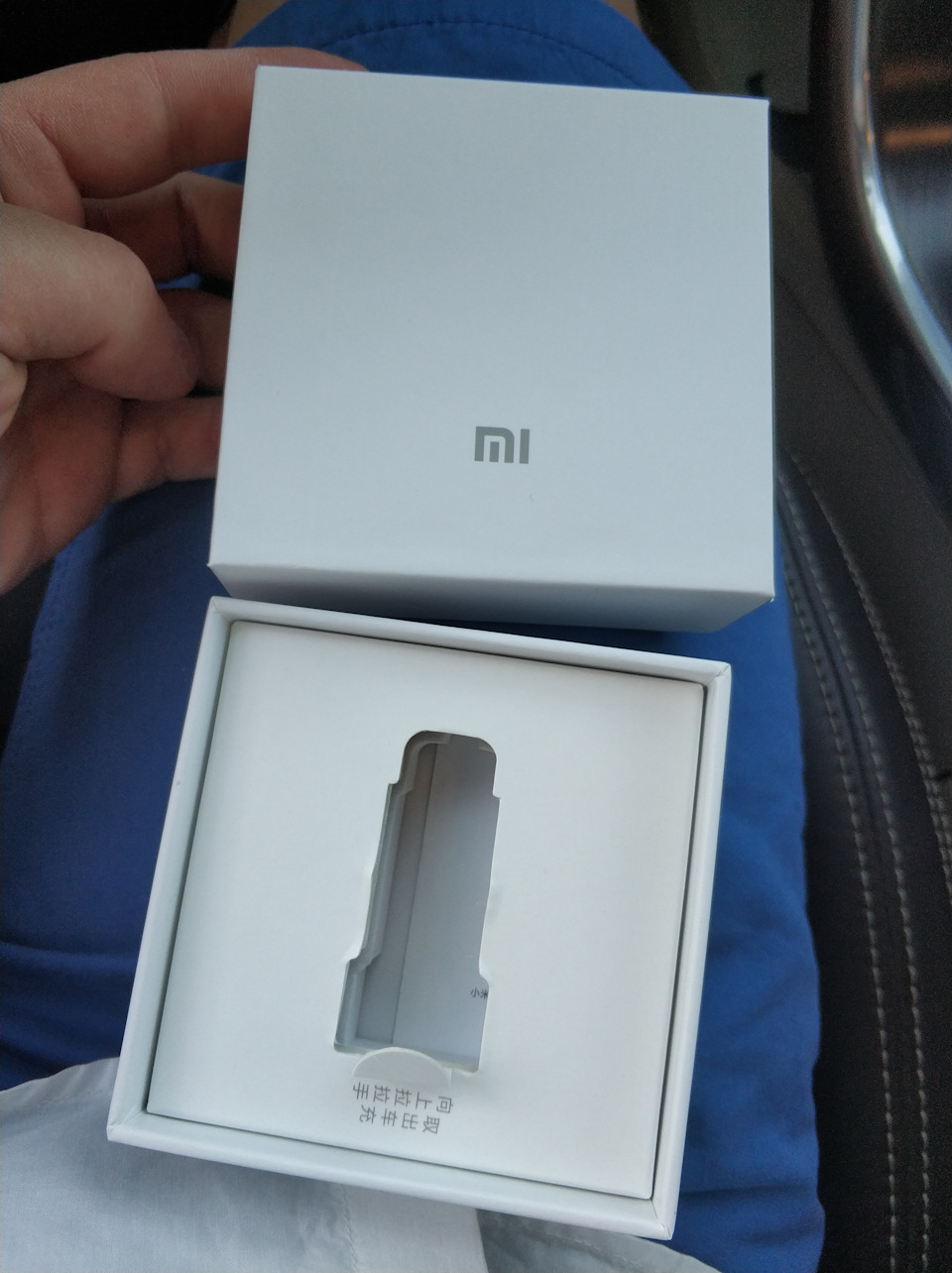 Зарядка в прикуриватель Mi от Xiaomi — Volvo XC60 (1G), 2,4 л, 2013 ...