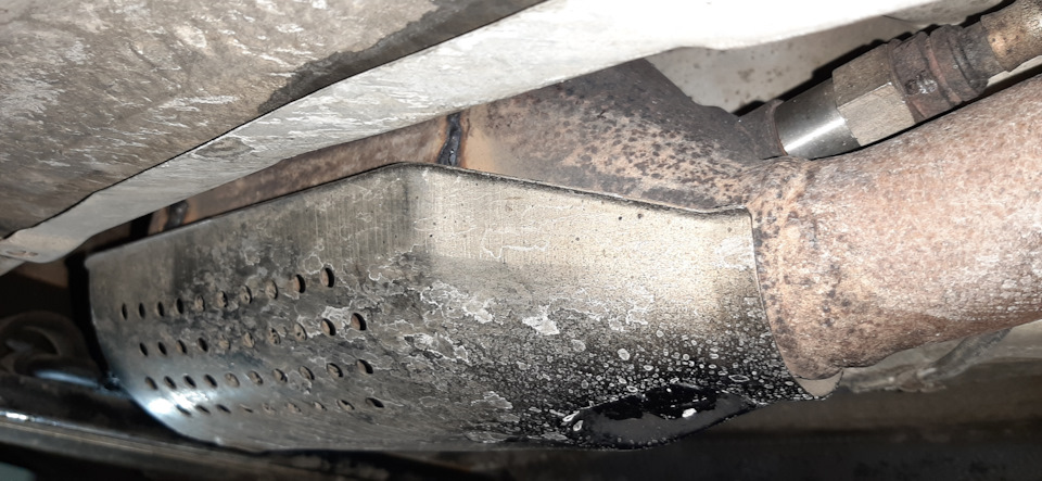 Рассыпался 2ой катализатор и на скорости меньше 10км/ч при торможении ...