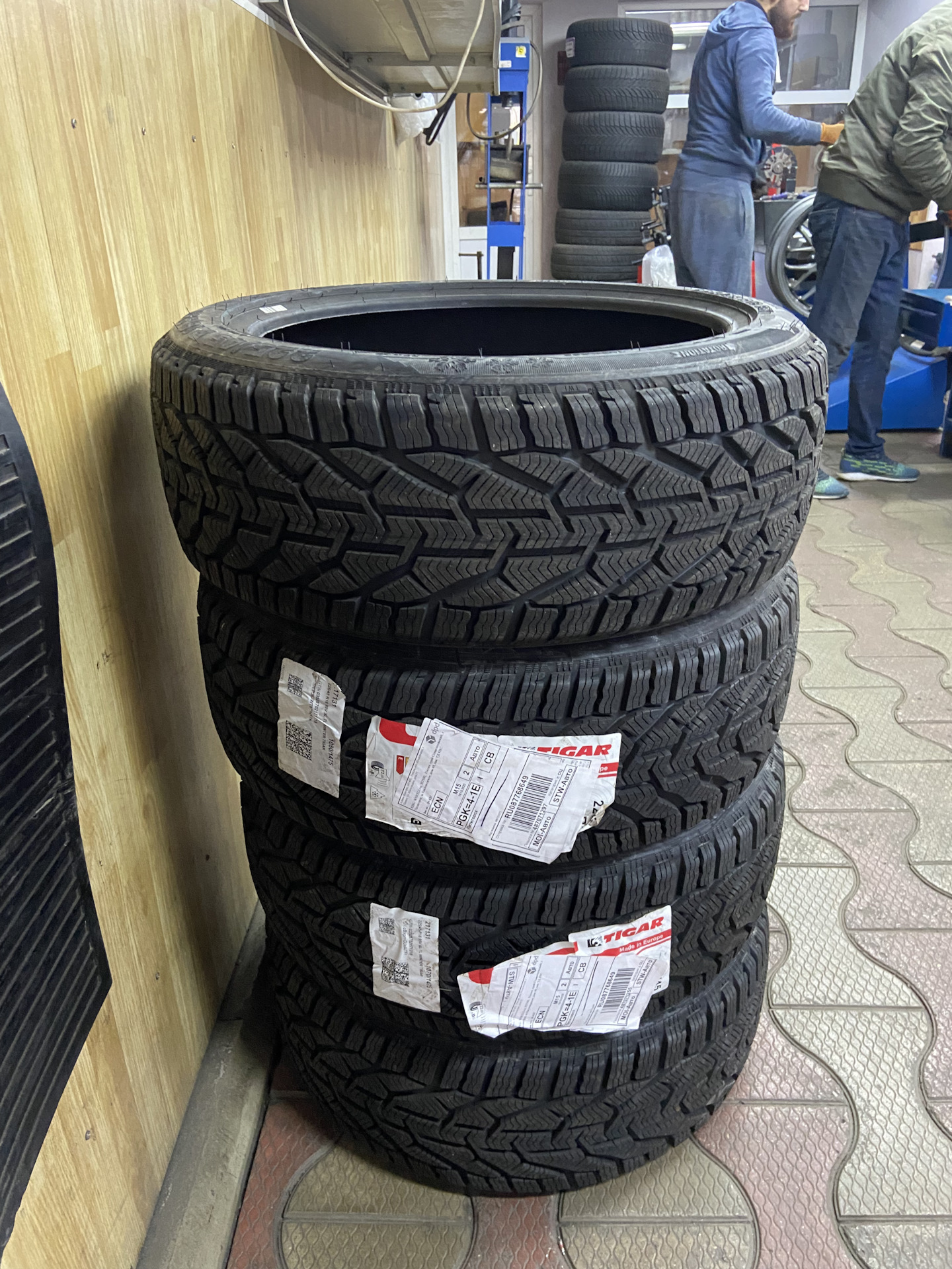 Work Meister M1R + зима Tigar Winter 225/45/18 — Subaru Levorg (VM), 1 ...