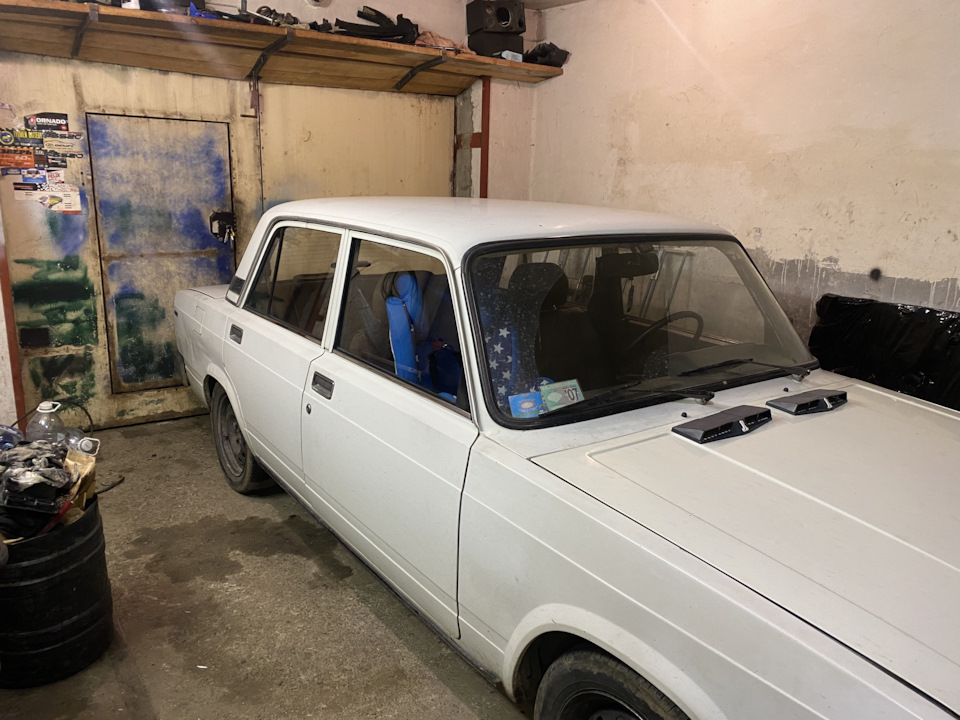 Стёр антигравий с дверных рамок — Lada 2105, 1,3 л, 1988 года | своими ...