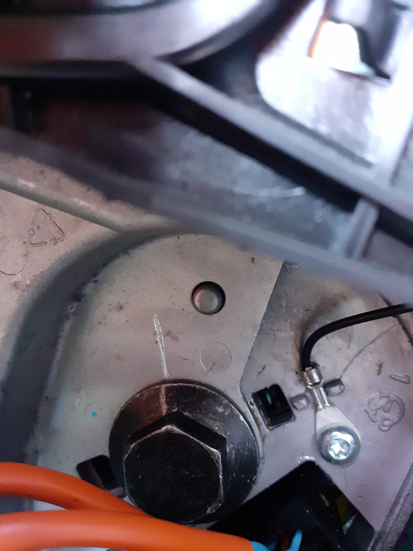 SAS, «Anti-skid temporary off -124», «Anti-skid service required -23 ...