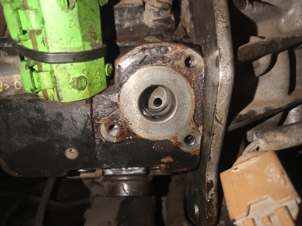 Замена редукционного клапана ТНВД — Renault Master (3G), 2,3 л., 2011 ...