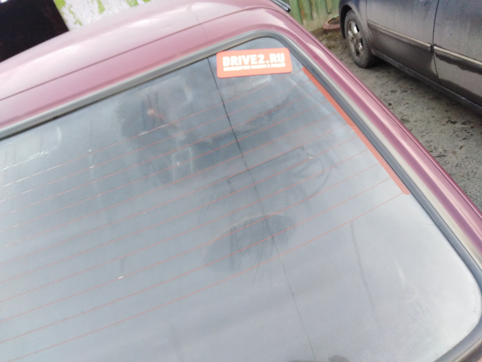 Амортизаторы багажника и логотип D2 — ИЖ 2126, 1,6 л, 2005 года ...