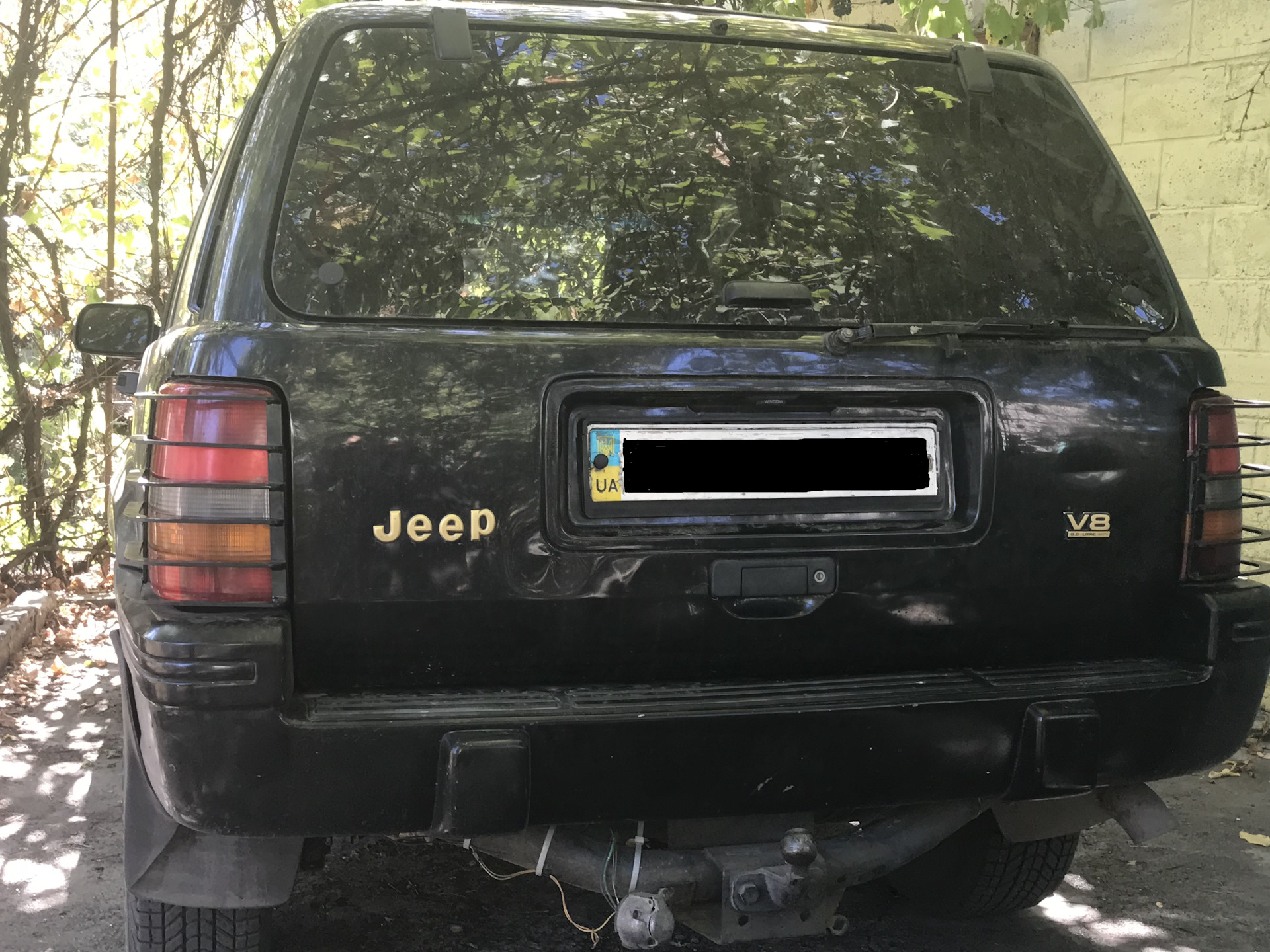 Гранд чероки задний. Защита задних фонарей Jeep ZJ. Фонари задние Jeep ZJ. Защита фары Гранд Чероки ZJ.