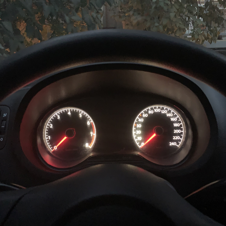 Замена диодов приборной панели — Volkswagen Polo Sedan, 1,6 л, 2011 ...