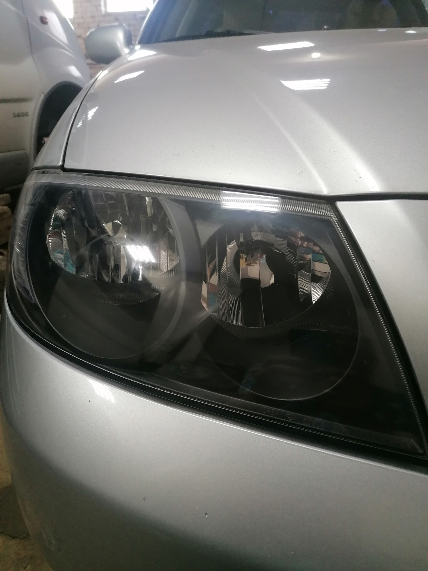 фары — Nissan Almera Classic (B10), 1,6 л, 2011 года | визит на сервис ...