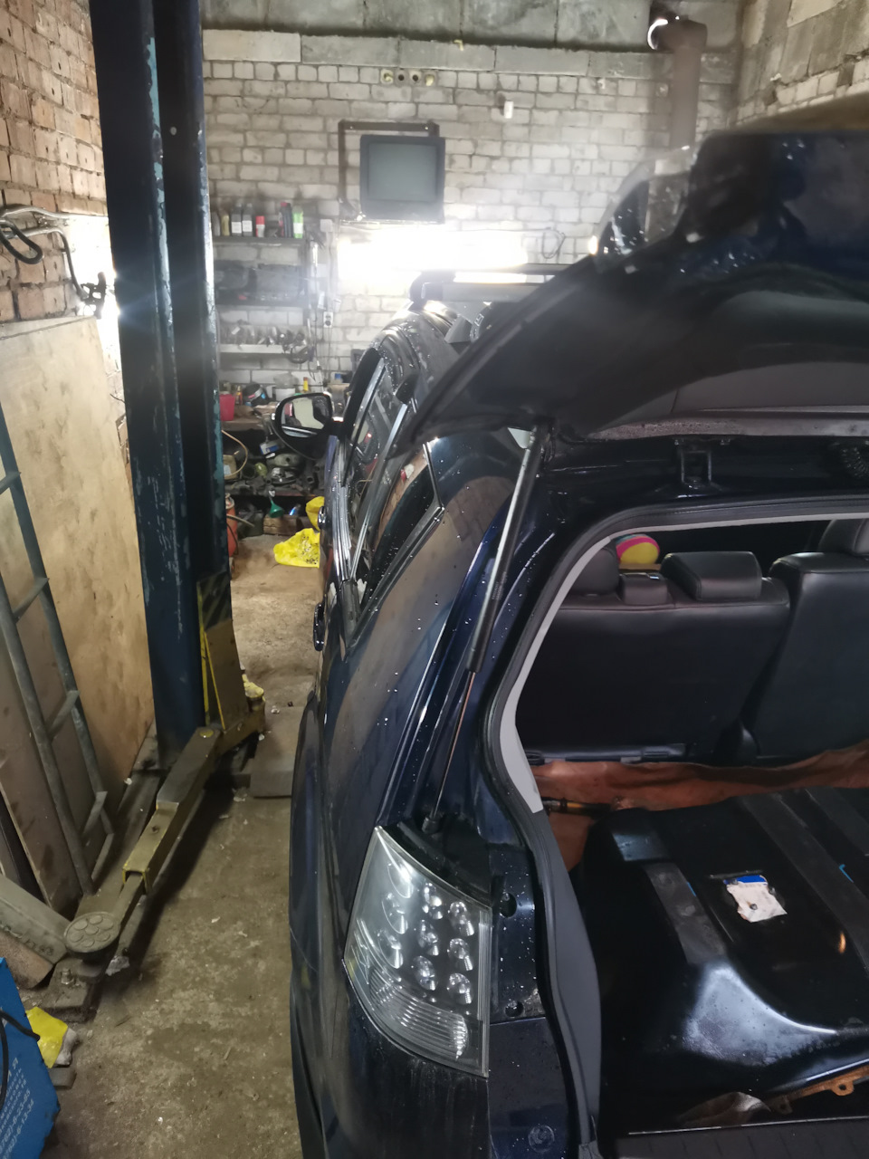 Прогнил и потёк бензобак! — Mitsubishi Outlander XL, 2 л, 2010 года ...