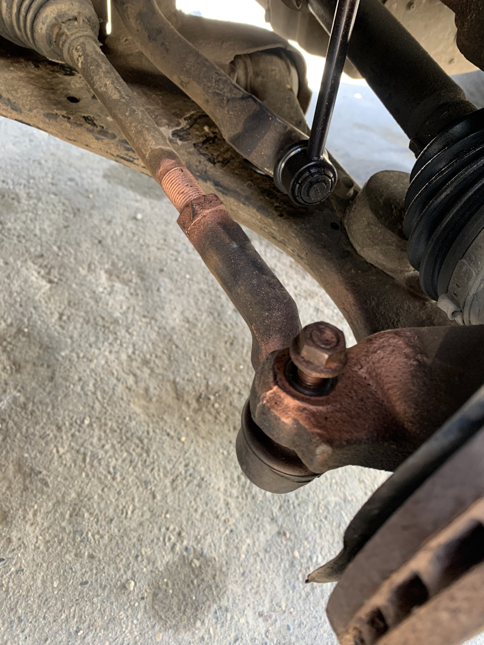 Замена рулевых наконечников — Mazda 3 MPS (1G), 2,3 л, 2008 года ...