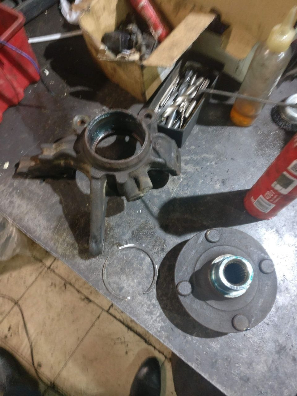 Замена подшипника ступицы пер. правый — Nissan Almera II (N16), 1,5 л ...