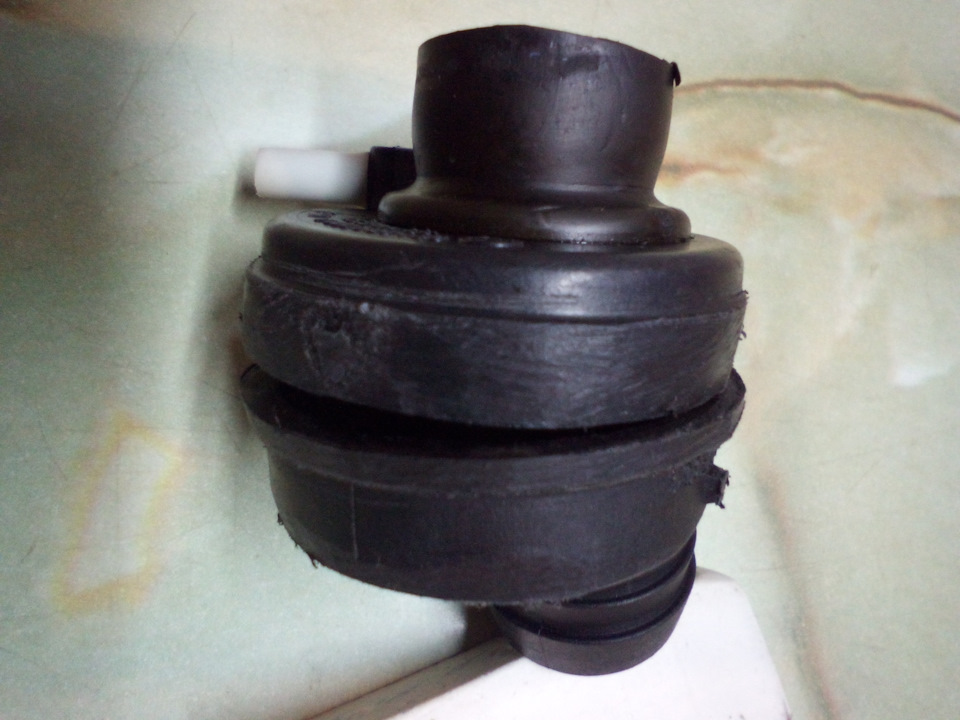 Searching for replacement mk3 12v VR6 PCV valve or alternatives VW