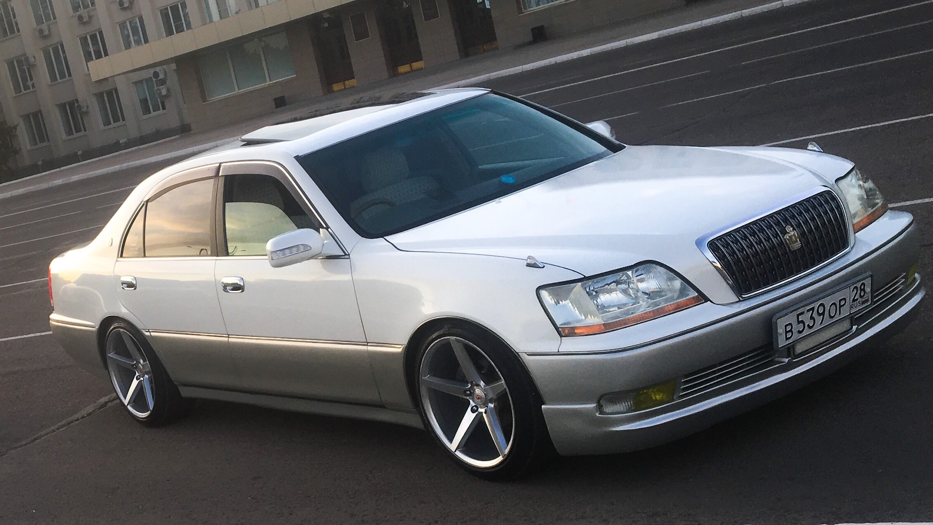 Toyota Crown Majesta 2003