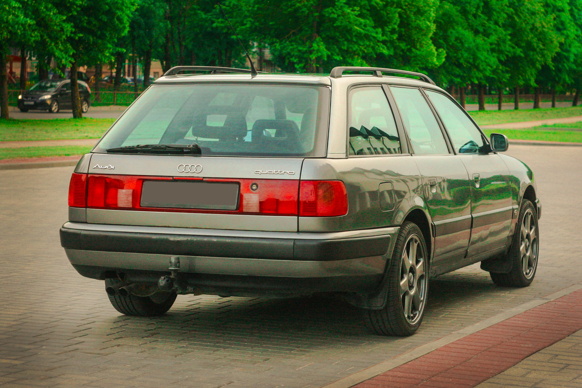 Универсал 100. Ауди 100 Авант. Ауди 100 Авант кватро. Audi 100 quattro универсал. Audi 100 avant quattro 