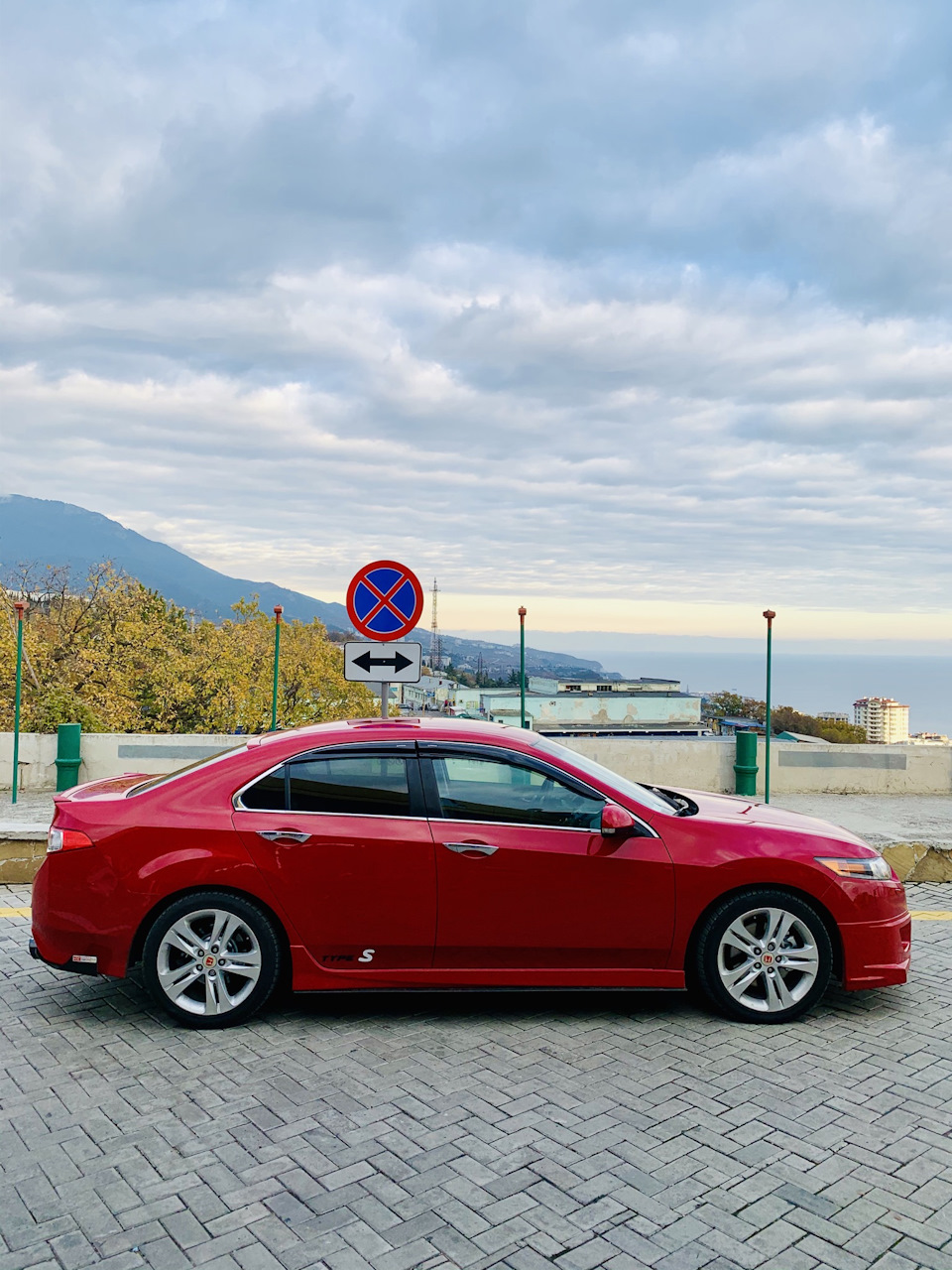 🎅ФОТО АККОРДА / ПРЕДНОВОГОДНЯЯ ЯЛТА🎅 — Honda Accord (8G), 2,4 л, 2008  года | фотография | DRIVE2