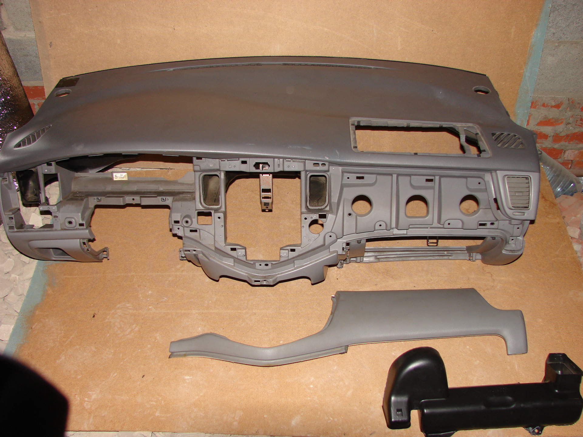 Снятие торпеды за 1 час. - Mazda MPV II, 2 л, 2000 года своими руками DRIVE2