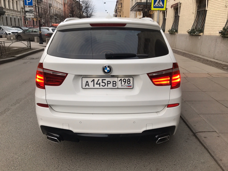 Раздвоенный выхлоп bmw f25