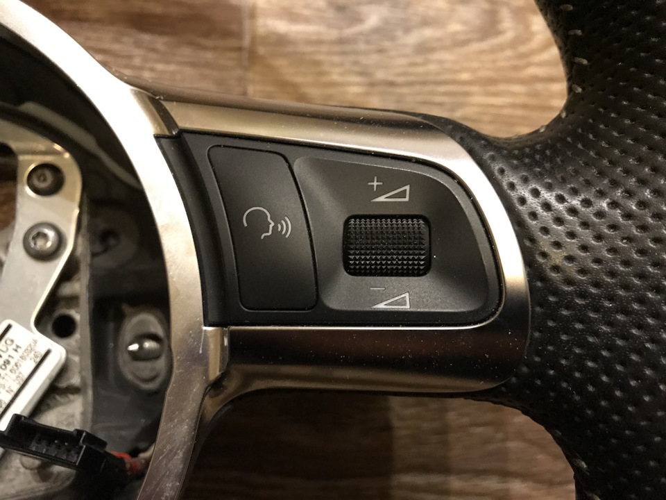 В конечном результате — все управление будет активно под штатное назначение — кнопки/лепестки АКПП — Audi Allroad (C5)