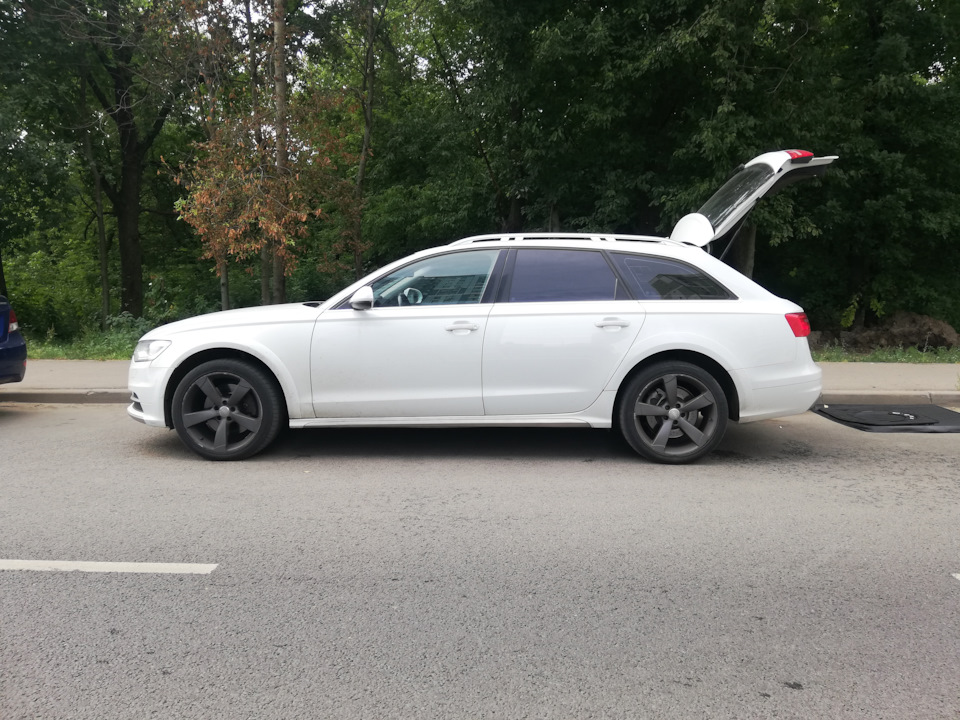 Фото в бортжурнале Audi A6 Allroad quattro (C7)