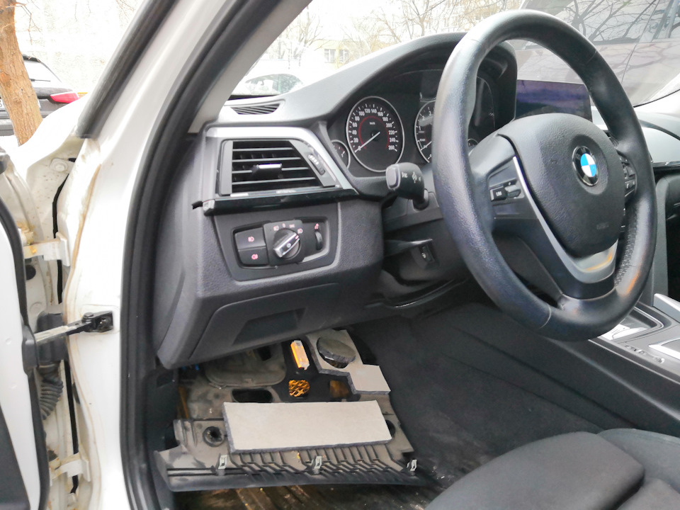 Устраняем скрип руля на BMW F30. — DRIVE2
