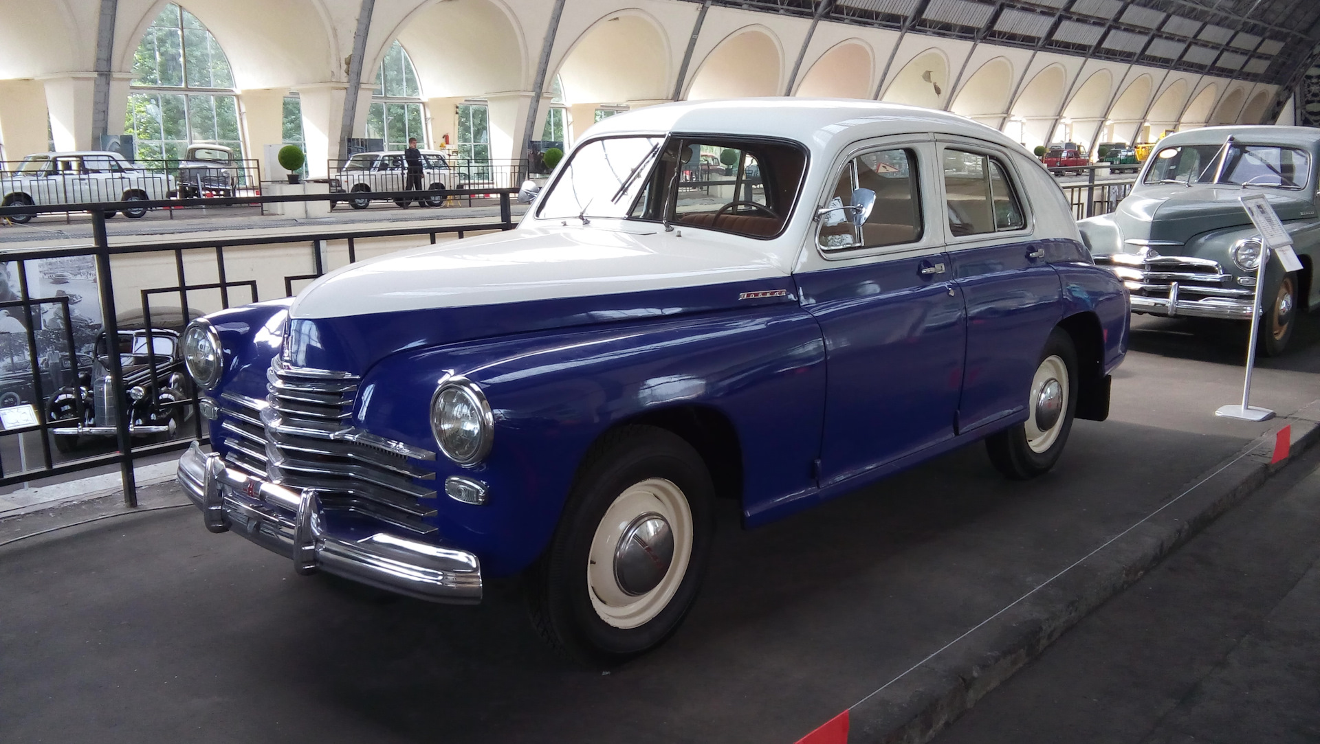 Газ м20 двухцветная. Как называется победа. Газ м20 победа кабриолет. Газ волга 20 победа. Автомобиль газ м20 победа.