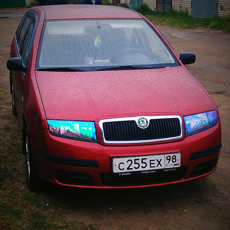 Пленка Хамелеон. — Skoda Fabia Combi Mk1, 1,2 л, 2007 года | стайлинг |  DRIVE2