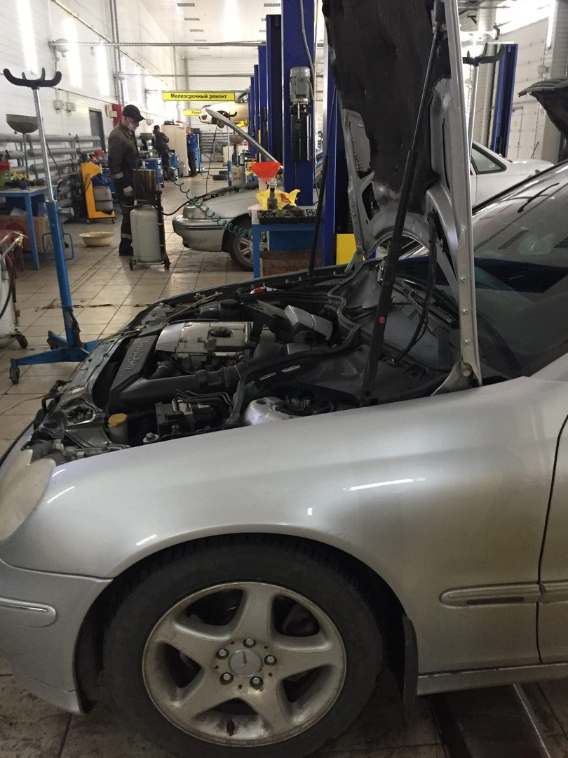 Замена масла в ГУРе. — Mercedes-Benz C-class (W203), 2 л, 2002 года ...