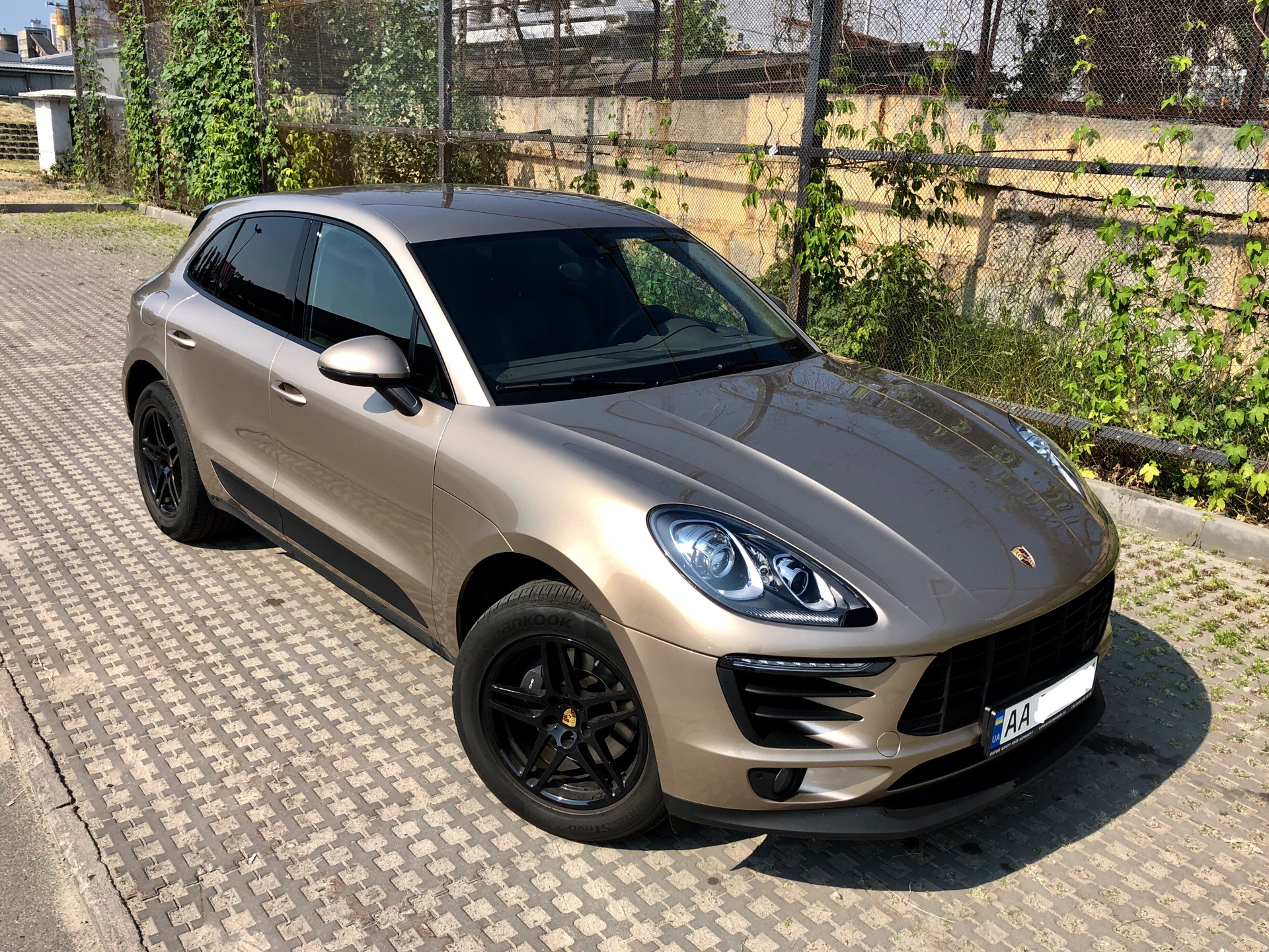 Porsche Macan 2