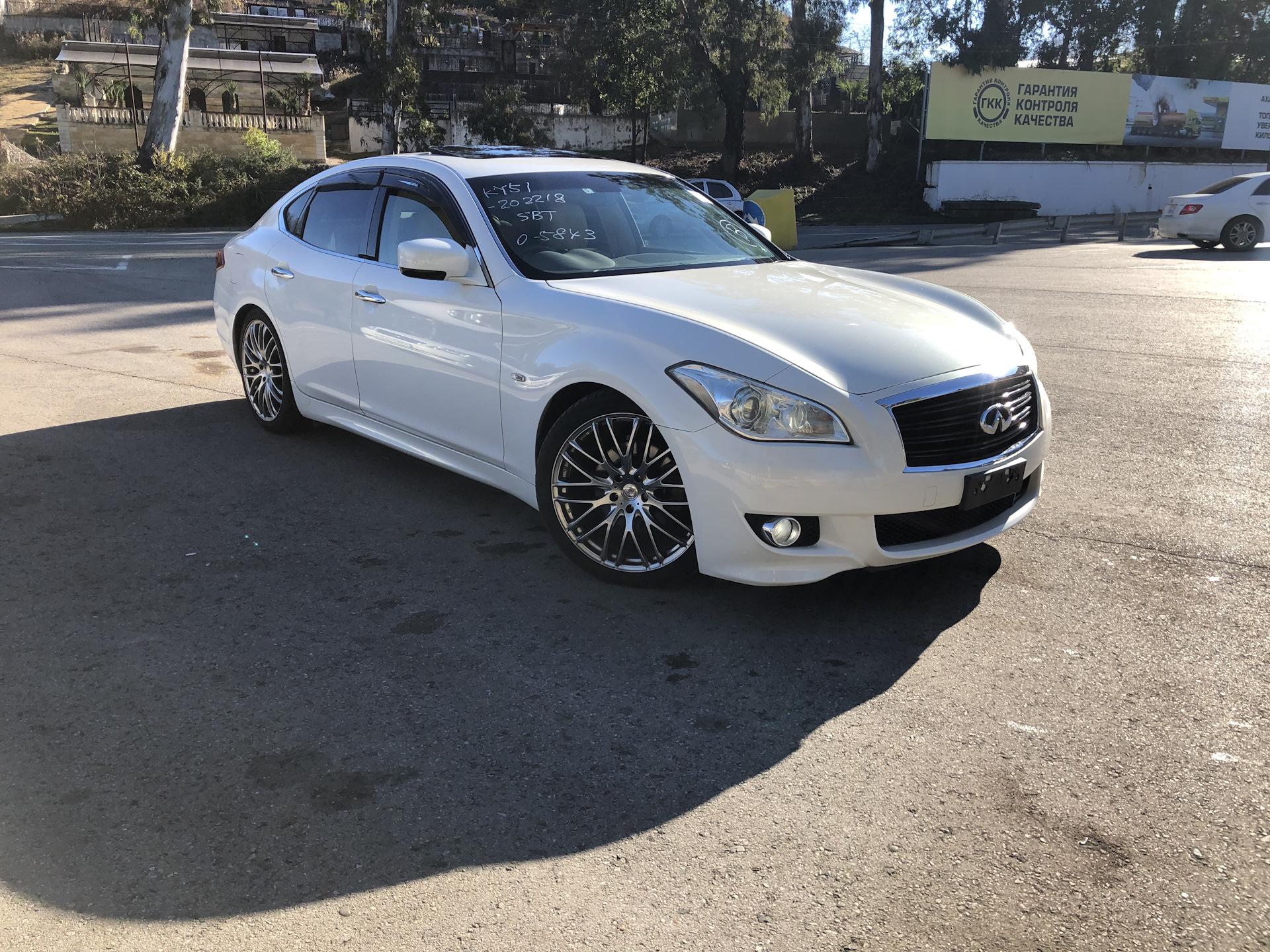 Infiniti m 37 vs Fuga