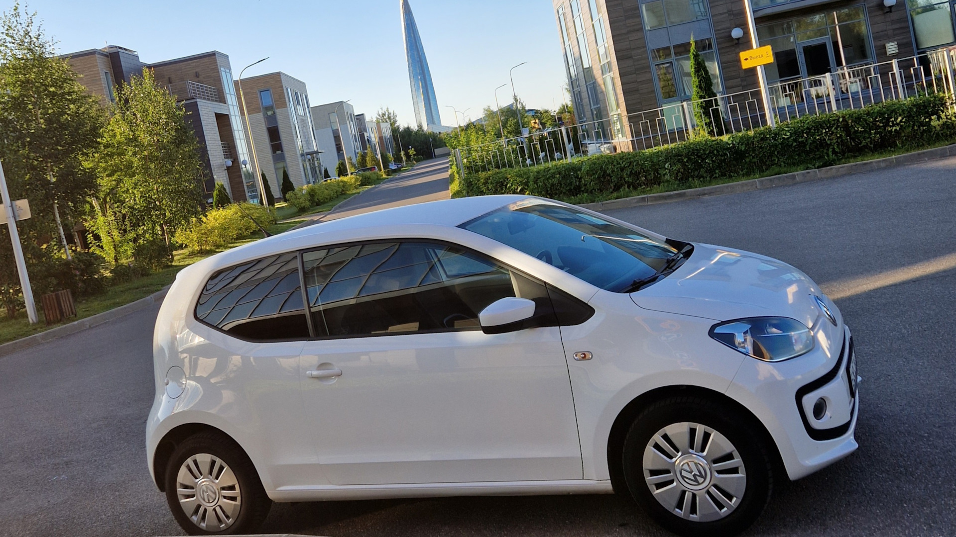Volkswagen Up! 1.0 бензиновый 2012 | на DRIVE2