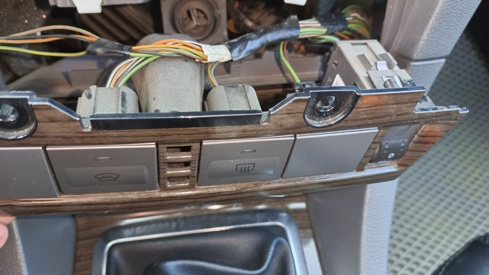 Что за провода и разъем? — Ford Focus Hatchback II, 1,6 л, 2008 года ...