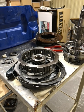 тут видно износ на — Toyota Crown (S120)