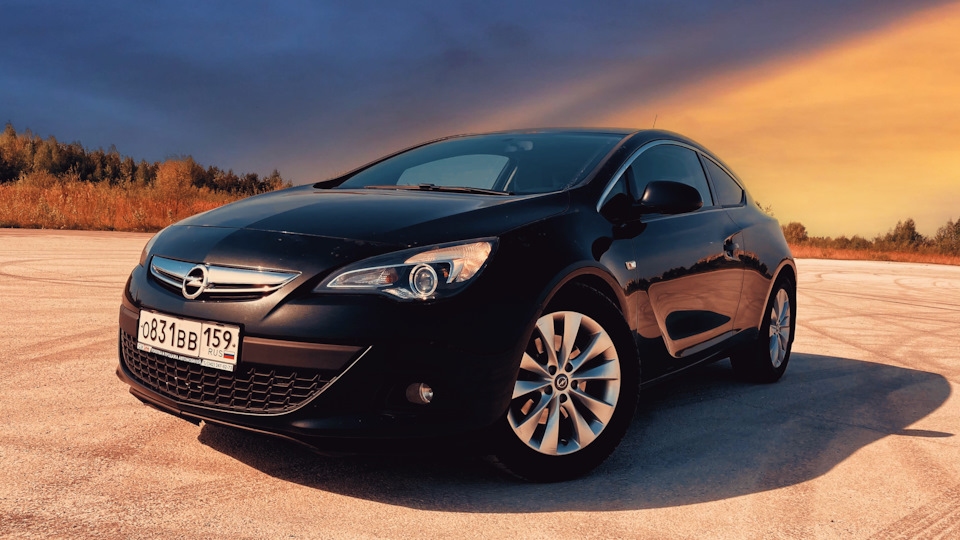 Opel Astra GTC 2004