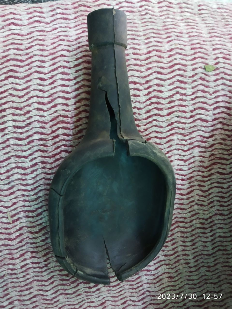 Замена пыльника троса сцепления. — Москвич 2141, 2 л, 1999 года ...